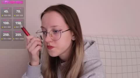 little_bliss online show from November 28, 6:48 pm