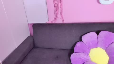 Little Effy online show from June 17, 1:32 am
