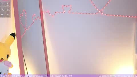 Snapshot of little_kawaiigirl chatting on October 11, 1:32 am LILA online show from October 11, 1:32 am