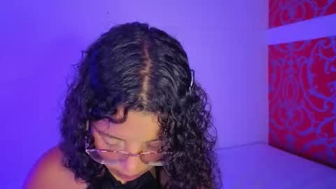 little_lilith_apple online show from November 4, 6:20 pm