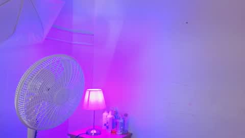 little_lilith_apple online show from November 23, 7:12 pm