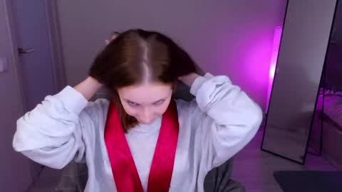 little_pretty_woman online show from January 14, 4:37 pm