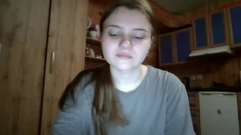 little_shygirl_ online show from October 9, 4:07 am