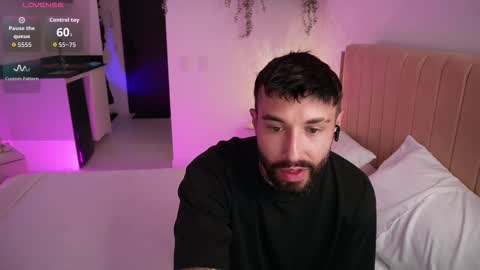 little_vannesaa online show from March 16, 9:19 pm