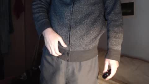 littlealien7 online show from October 25, 8:09 pm