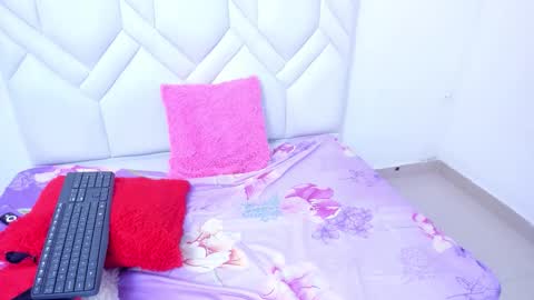   online show from November 10, 5:27 pm