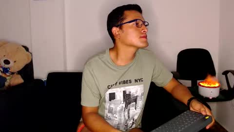 Manu online show from October 25, 4:02 am