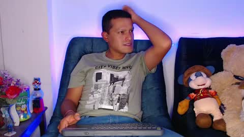 Manu online show from April 3, 3:02 am