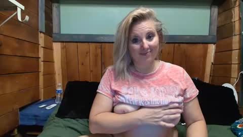 lisanixs online show from December 23, 2:40 am