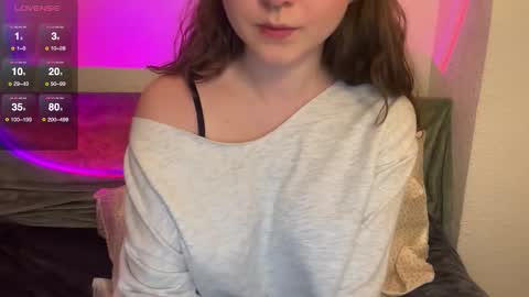 littlemia23 online show from February 15, 6:28 pm