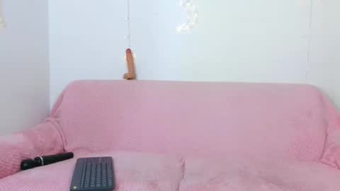 Snapshot of littlesammysexy chatting on October 10, 11:27 am Sammy online show from October 10, 11:27 am