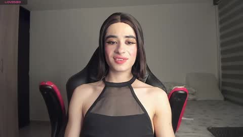 Snapshot of littlesissy_ chatting on December 4, 1:41 am Sofi online show from December 4, 1:41 am