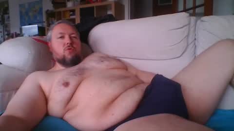 littlesubbear online show from May 8, 11:05 am