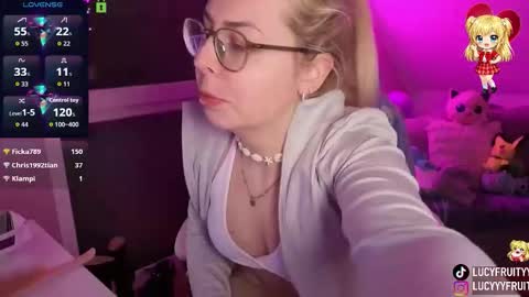 livewithlucy online show from March 28, 4:52 pm