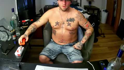 livingpuddle online show from May 31, 11:17 pm