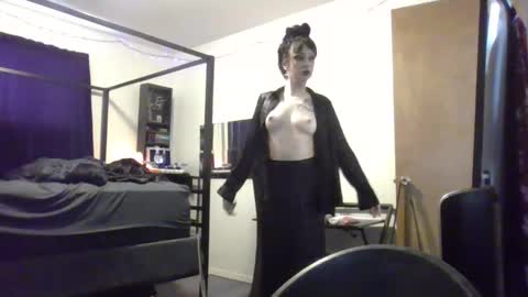 Liv Mirage online show from October 2, 7:34 pm