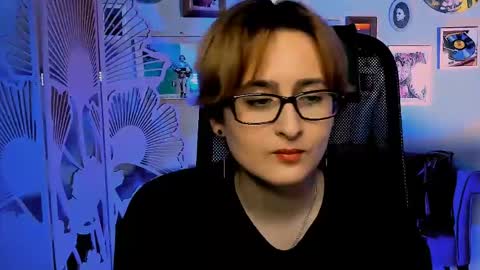 LixeLuna online show from May 12, 6:33 am