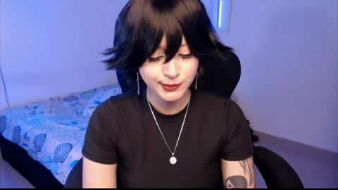 Elizabeth online show from May 30, 1:37 am