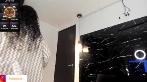 Liz  online show from March 12, 12:15 pm