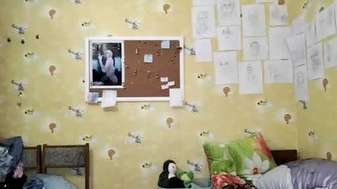 Molly online show from April 23, 4:19 pm