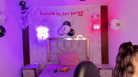 lizeth_salazar online show from October 4, 12:03 pm