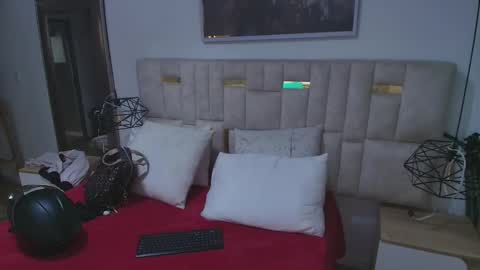 Lizz  online show from November 22, 11:41 am