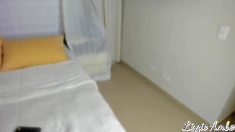 lizzieamber online show from January 23, 9:29 am