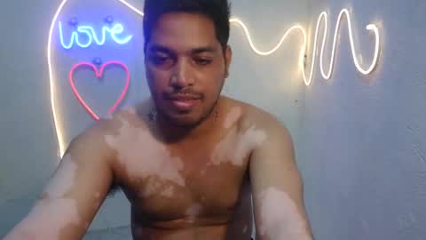 lizzy_955413 online show from February 26, 7:01 am