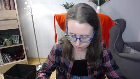 Lizzy online show from March 23, 5:23 am