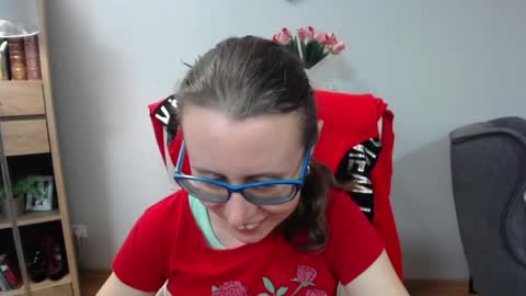 Lizzy online show from May 5, 6:30 am