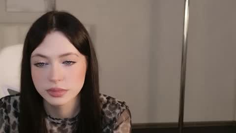 Lizzy online show from March 1, 1:26 pm