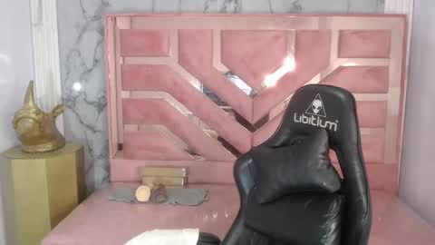 Lizzy SCHEDULE BROADCASTING Monday-Saturday 11am4pm Colombia online show from September 11, 6:31 pm