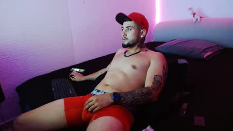 Snapshot of lliamm_2 chatting on January 25, 6:57 pm lliamm 2 online show from January 25, 6:57 pm