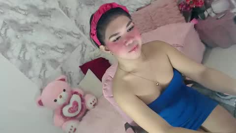 Thea online show from November 24, 8:51 pm