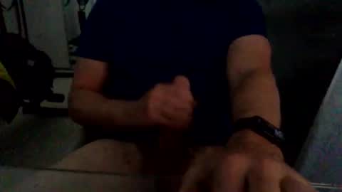 loganrb2811 online show from October 18, 3:33 am