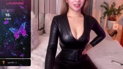 Mistress L online show from October 12, 5:00 am