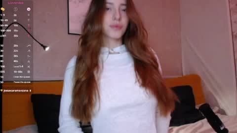 Lola online show from April 4, 9:55 pm