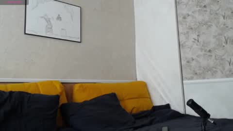 Lola online show from March 17, 11:37 am