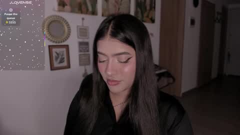 Snapshot of lolaasmith_21 chatting on October 23, 8:31 pm lolaasmith_21 online show from October 23, 8:31 pm