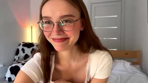 lolaatate online show from March 17, 12:54 pm