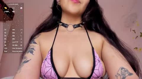 Snapshot of lolaberry_ chatting on September 27, 10:35 am  Lola Berry  online show from September 27, 10:35 am