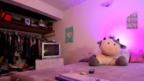 Lola online show from March 31, 3:07 am