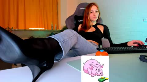 lolalemona online show from December 21, 3:31 pm