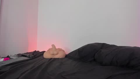 Lola online show from January 1, 11:07 pm