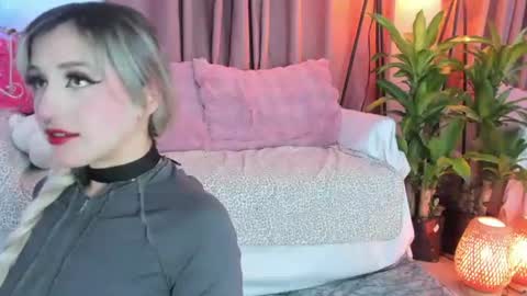 Lolly  online show from June 18, 4:51 am