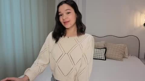 lolly_turner online show from May 13, 4:55 am