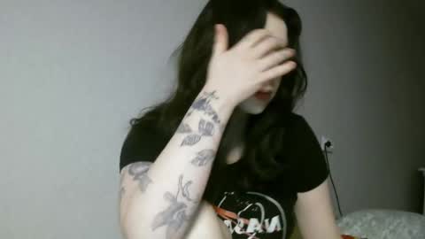 Snapshot of lollylol11 chatting on October 23, 6:20 pm Lilly online show from October 23, 6:20 pm