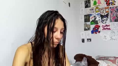 Loly  online show from December 21, 9:36 pm