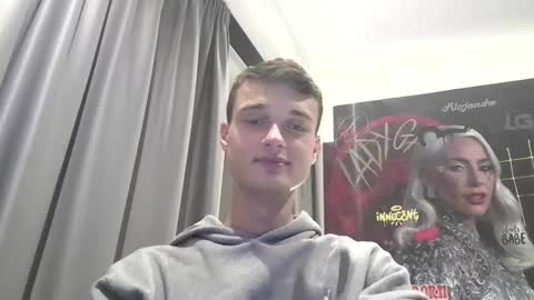 london_tomy online show from December 14, 1:12 am