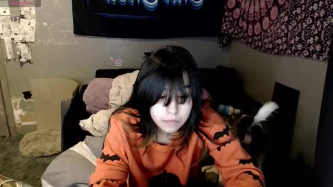 londonray online show from October 19, 5:45 am